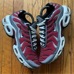 Nike Air Max Plus Team Red Cool Grey